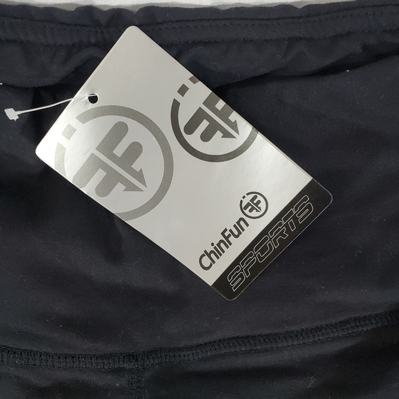 Nwt black legging. Xs - Picture 2 of 4